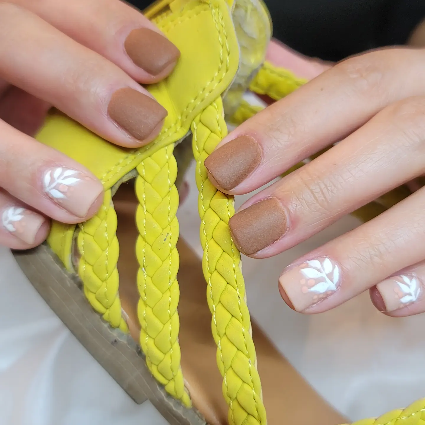 Yobejon nail design